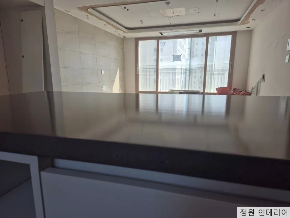 울산 북구 매곡동 인조대리석 상판 연마 UV코팅 드림인시티에일린의뜰1차 주방 복원 현장 사진 3
