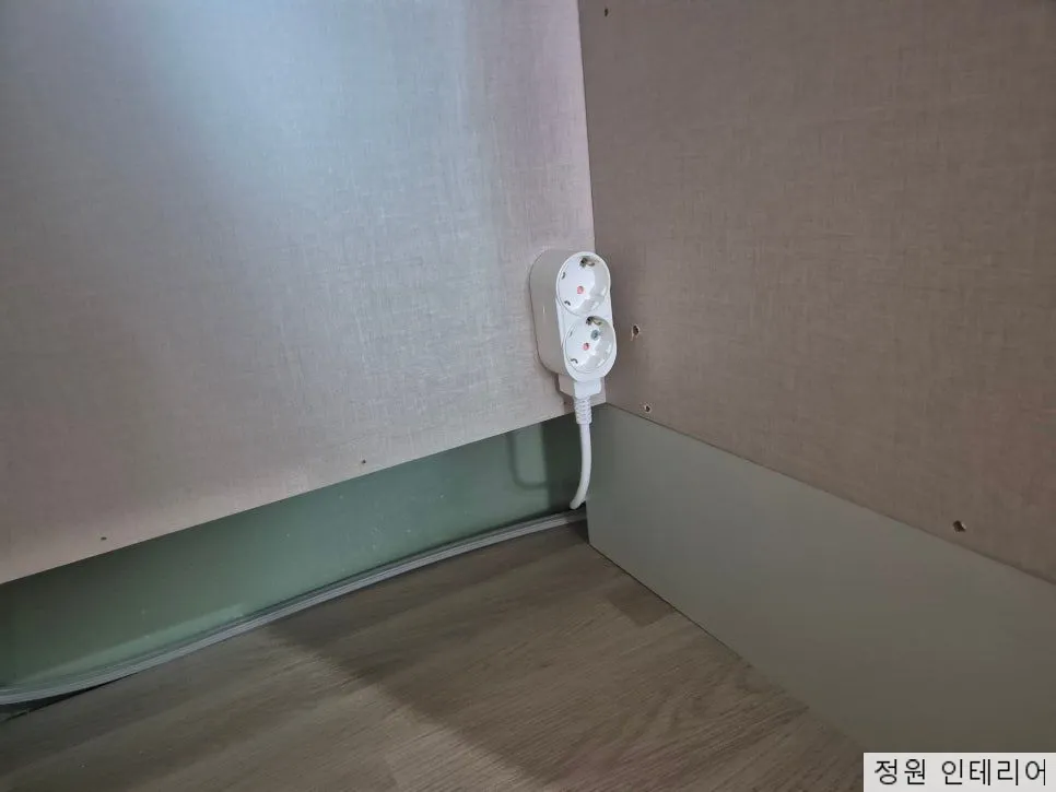 창원 로봇청소기장, 싱크대 리폼 시공|진해 호반베르디움 600장 하부장 개조·로보락 S9 울트라 맥스V 직배수 설치 현장 사진 3