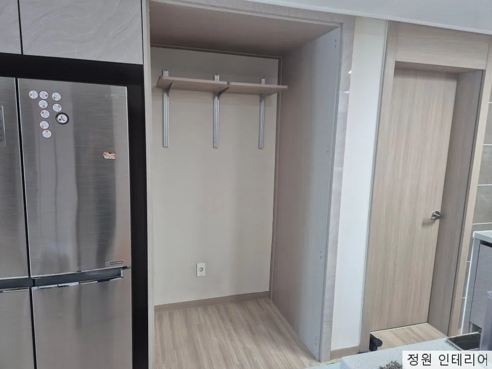 창원 로봇청소기장, 싱크대 리폼 시공|진해 호반베르디움 600장 하부장 개조·로보락 S9 울트라 맥스V 직배수 설치 현장 사진 22