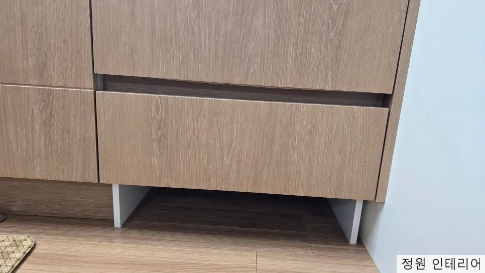 안동 로봇청소기장 리폼 로보락 수납장 제작 시공사례 by안동센트럴자이 현장 사진 4