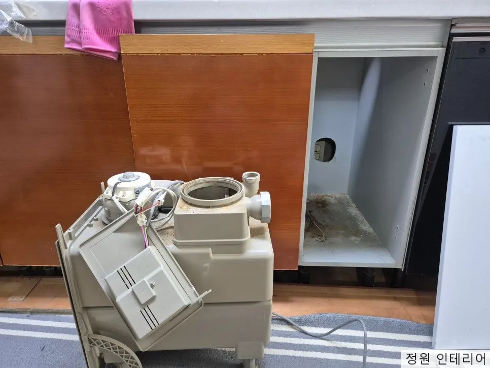 부산 로봇청소기장 리폼 로보락 s10 직배수장 제작 및 음식물처리기 철거 by센텀파크1차 현장 사진 14
