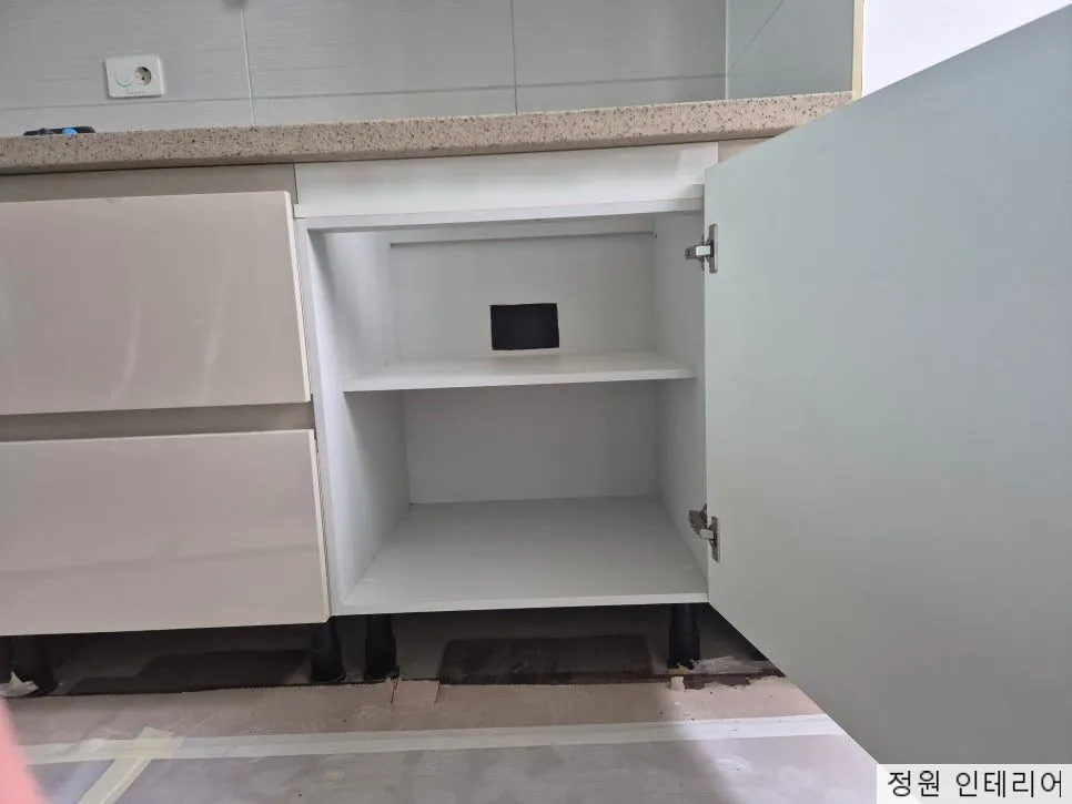 울산 싱크대 상판 연마 UV코팅 및 하부장 교체 설치 BY강변센트럴하이츠블랙 현장 사진 12