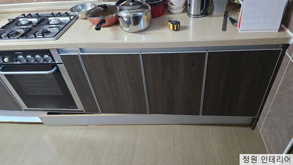 칠곡 석적읍 드리미 수납장 개조 한솔솔파크강변 800mm 하부장을 나눠 쓴 현장 현장 사진 1