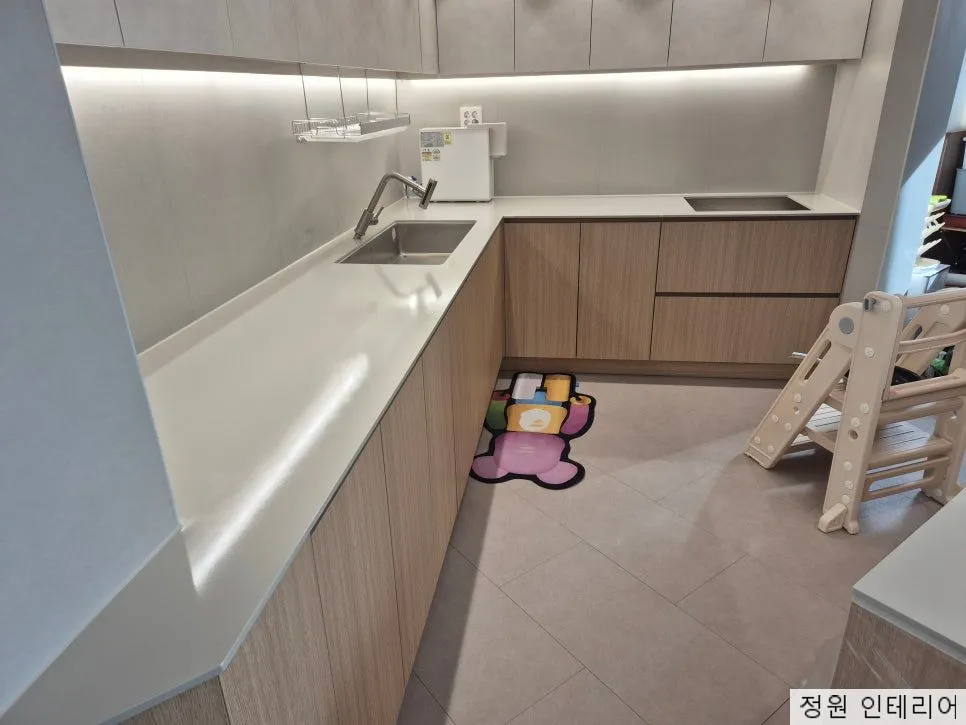 부산 싱크대 상판 대리석 주방uv코팅 , 동래구 온천반도보라스카이뷰 현장 사진 12