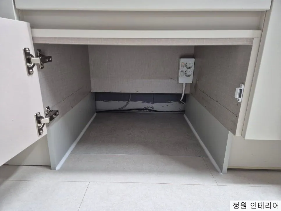 울산 직배수 로봇청소기 수납장 리폼 제작 by송정반도유보라아이비파크 현장 사진 3