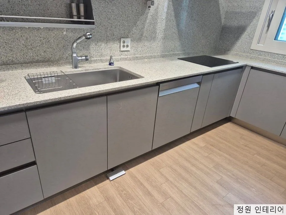 김해 로봇청소기장 리폼 시공기 │ 구산푸르지오파크테르 아파트 로보락 S9 Ultra MaxV 현장 사진 1