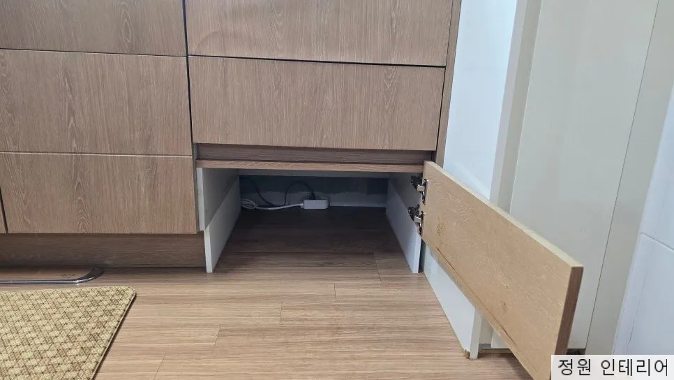 안동 로봇청소기장 리폼 로보락 수납장 제작 시공사례 by안동센트럴자이 현장 사진 3