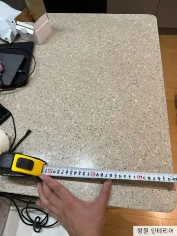 창원 싱크대 상판 멀티 콘센트 설치 대표 사진