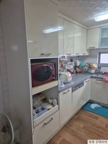 부산 사하구 싱크대 상부장 및 하부장 도어 교체 대표 사진